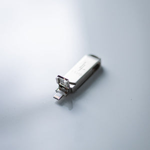 Tri-Connect Flash Drive